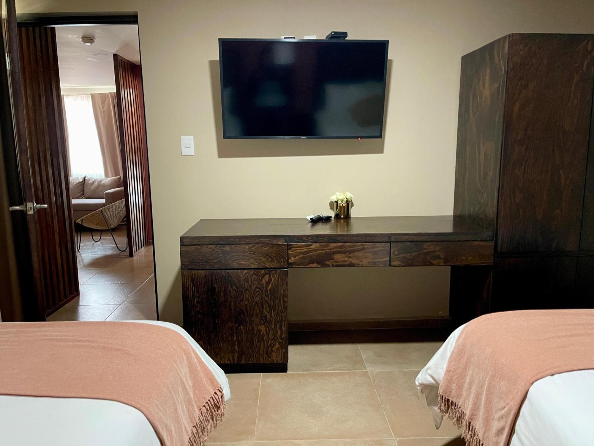 Saint George Hotel - Spa & Temazcal Текискиапан Экстерьер фото